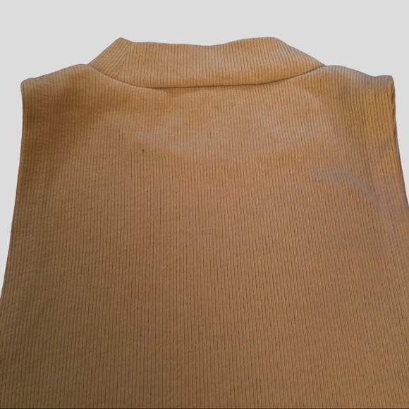 5 for $25 Forever 21 Mock Neck Crop Top Size S - Picture 3 of 5